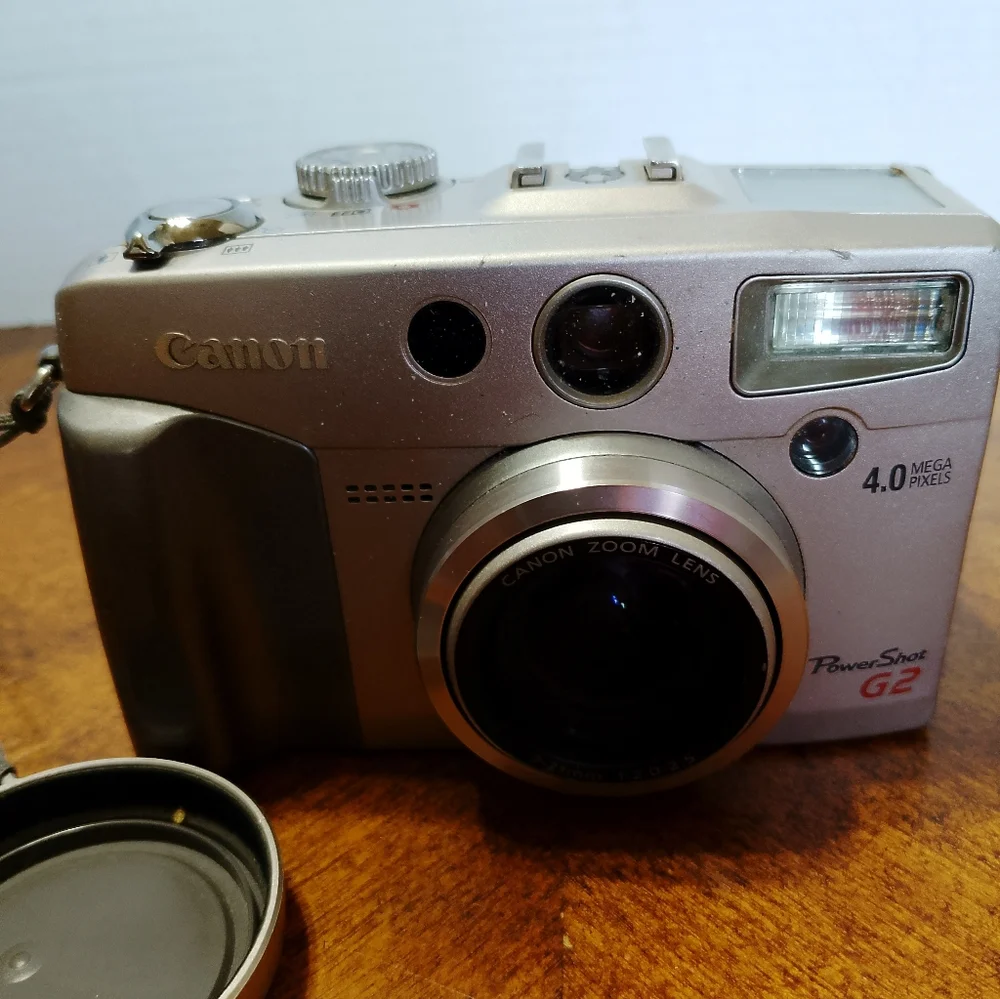 Canon PowerShot G2 Digital Camera - Silver